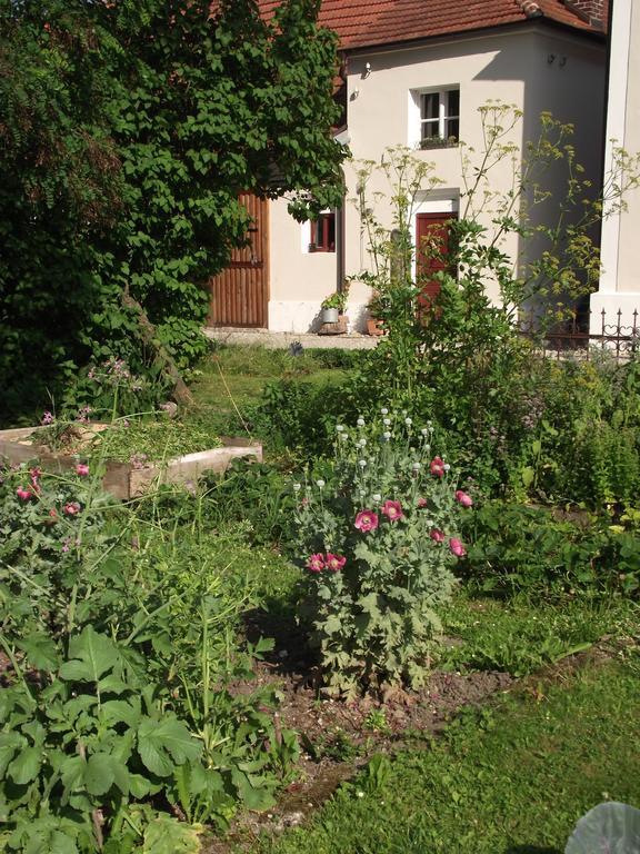Historischer Pfarrhof Niederleierndorf Langquaid Esterno foto