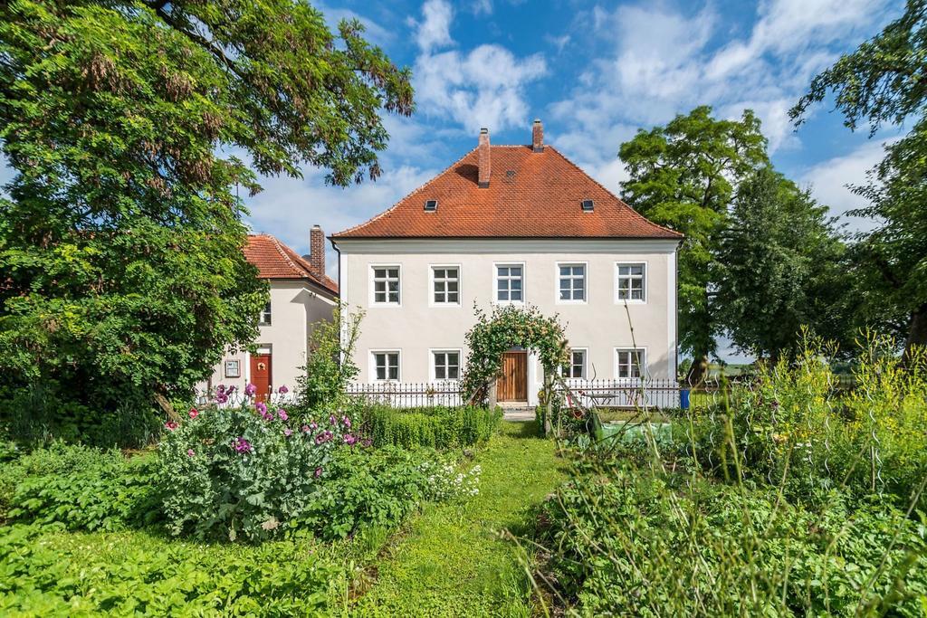 Historischer Pfarrhof Niederleierndorf Langquaid Esterno foto
